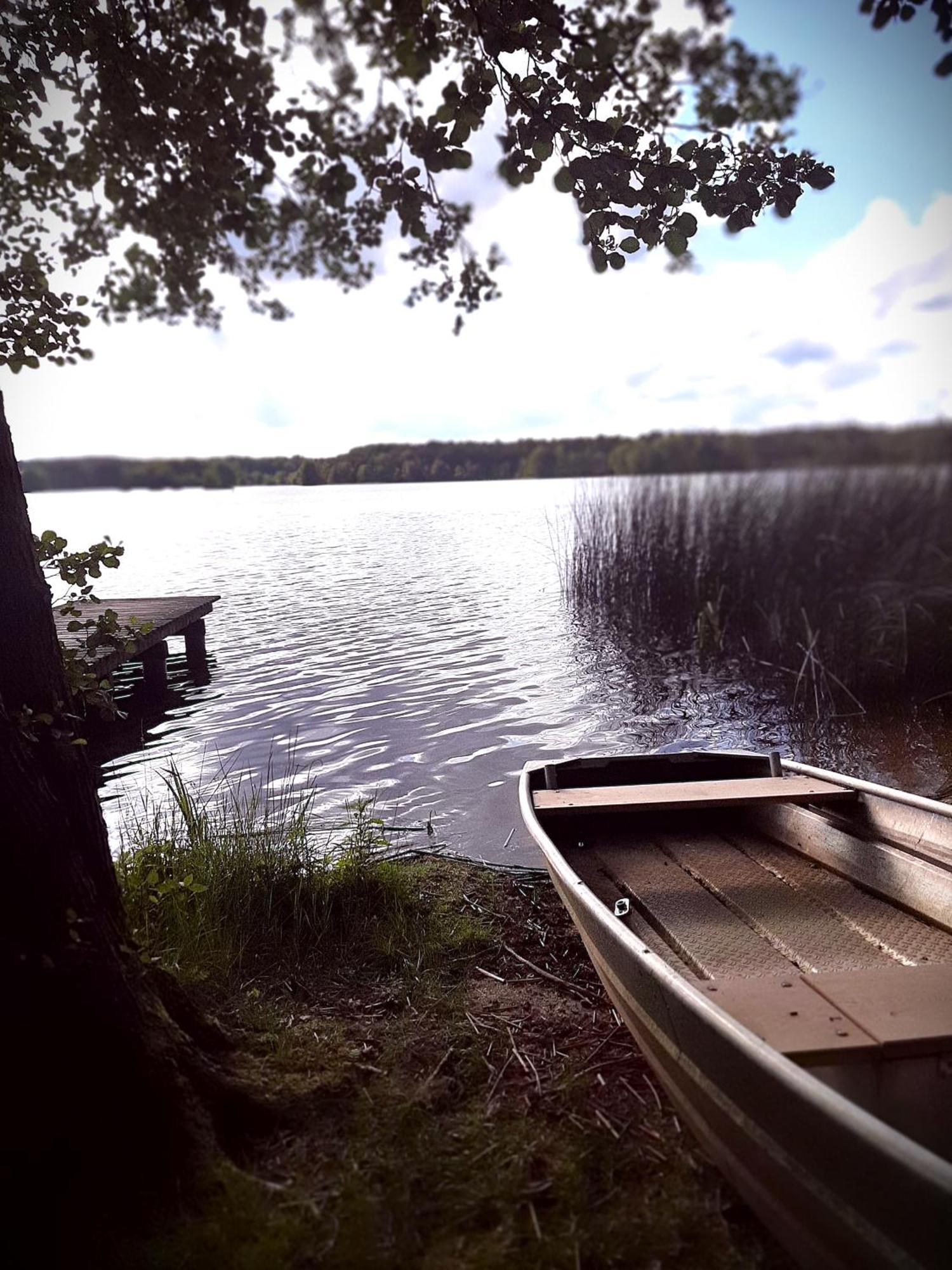 Bungalow Direkt Am See, Mit Eigenem Boot Roding Exterior photo